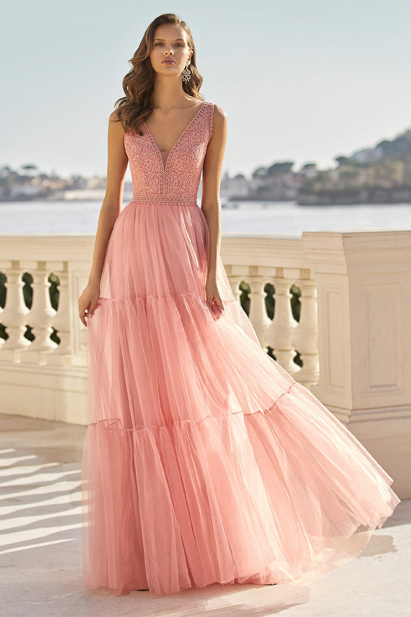 http://www.jewelclues.com/cdn/shop/products/lifetime-of-love-blush-pink-tulle-maxi-dress_0000s_0003_2.jpg?v=1641263113&width=2048